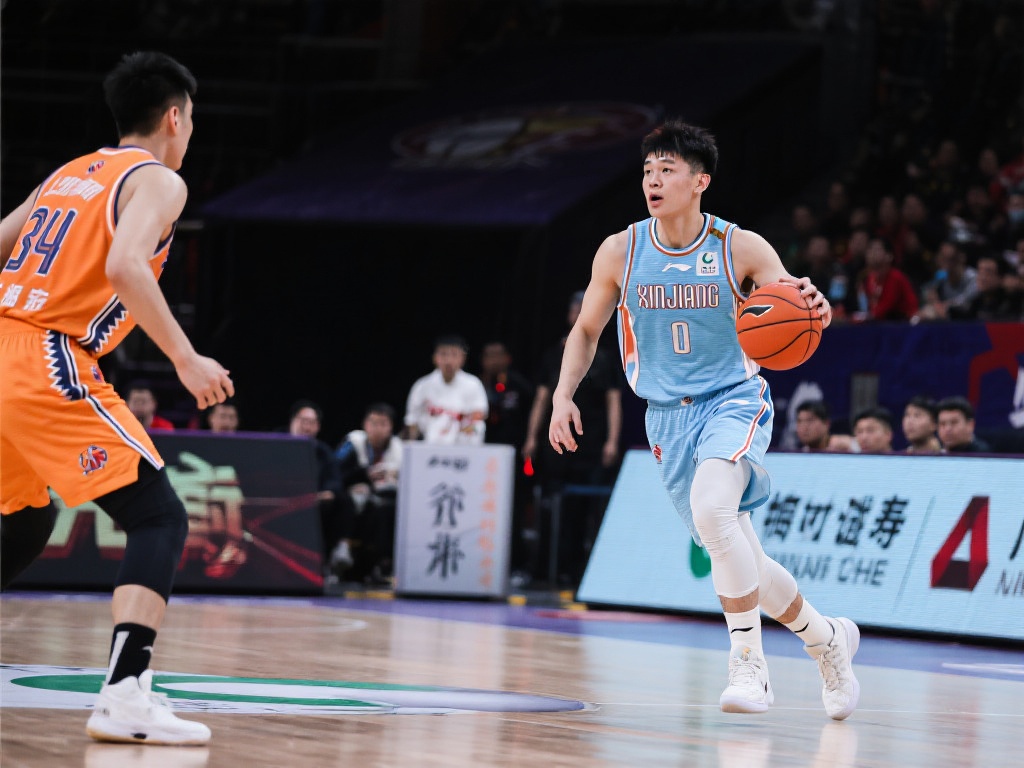 强队在前两 强队在前两